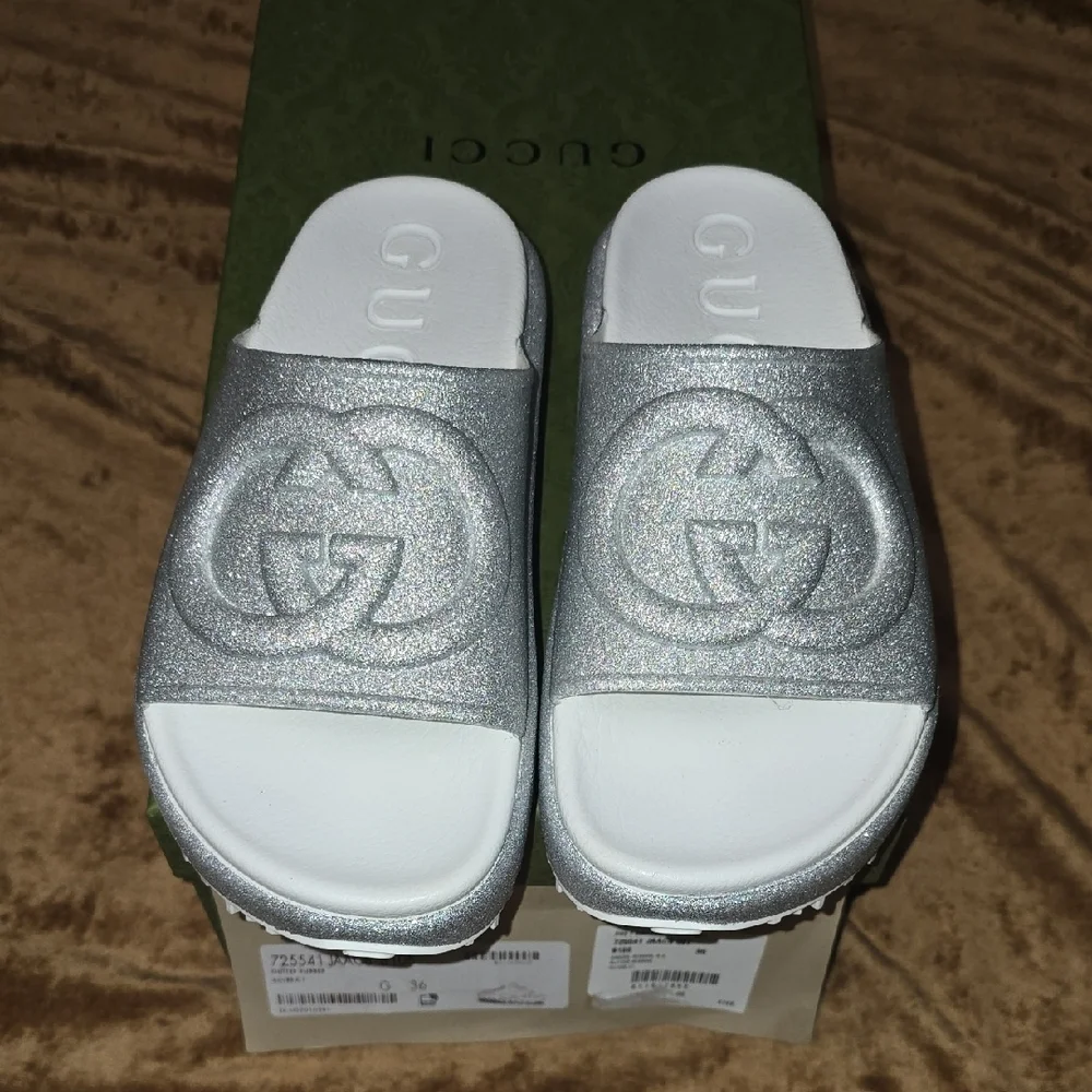 Gucci Glitter RubnerSandals with Embossed GG Logo Size 36(6) Womans - Picture 3 of 11